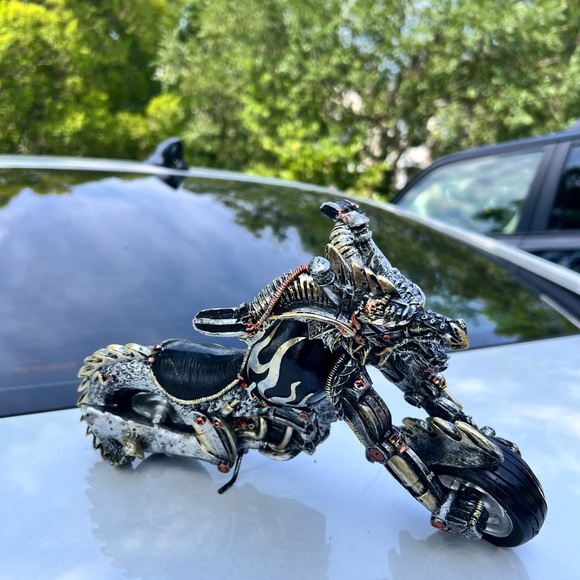 Nemesis Now Dracus Birota Steampunk Dragon Motorcycle Figurine 29cm - Picture 3 of 3